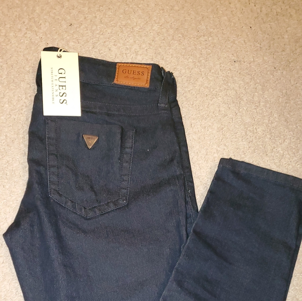 NWT- GUESS - Power Skinny - Size 28